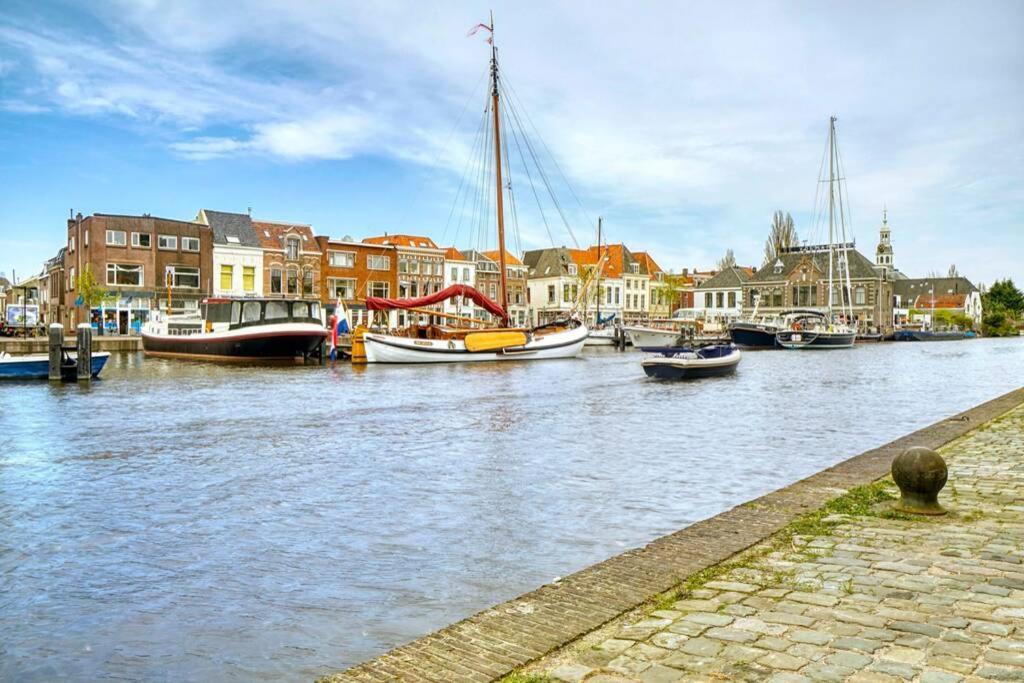 Beautiful Houseboat In The Centre Of Leiden Leyde Extérieur photo