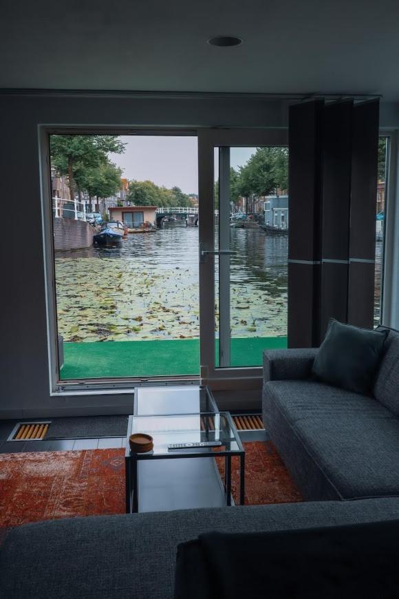 Beautiful Houseboat In The Centre Of Leiden Leyde Extérieur photo
