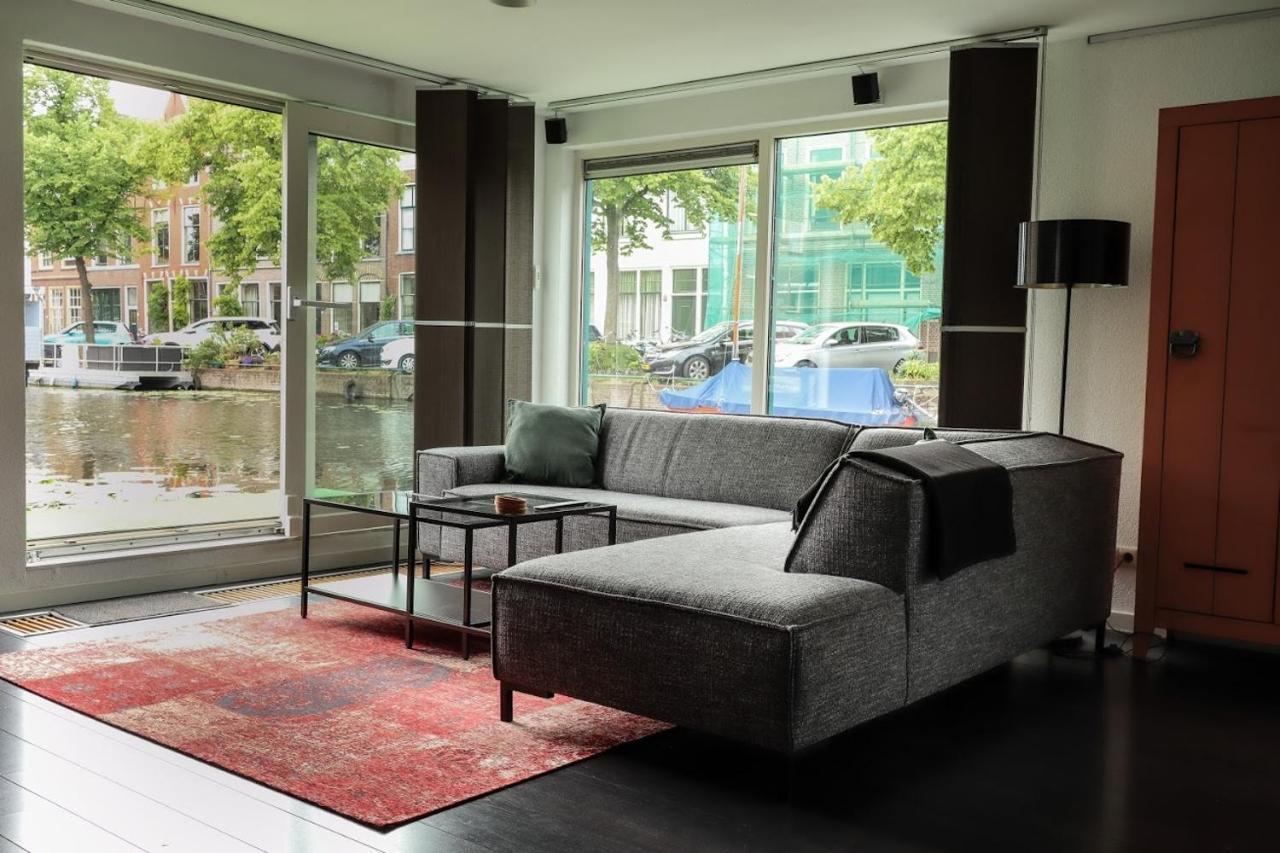Beautiful Houseboat In The Centre Of Leiden Leyde Extérieur photo
